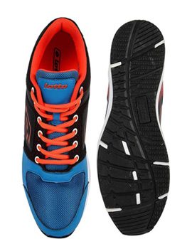 Corsa Walking Shoes